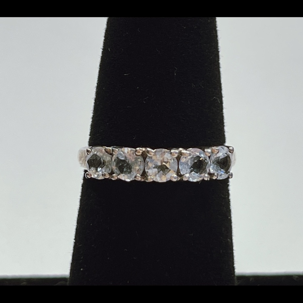 Silver ring - Picture 2 of 5